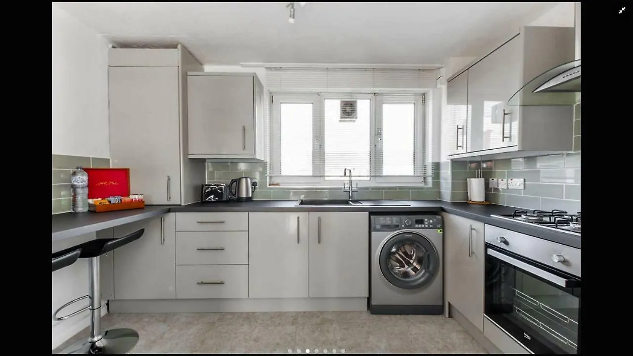 Lovely One Bedroom Apartment In Stratford London