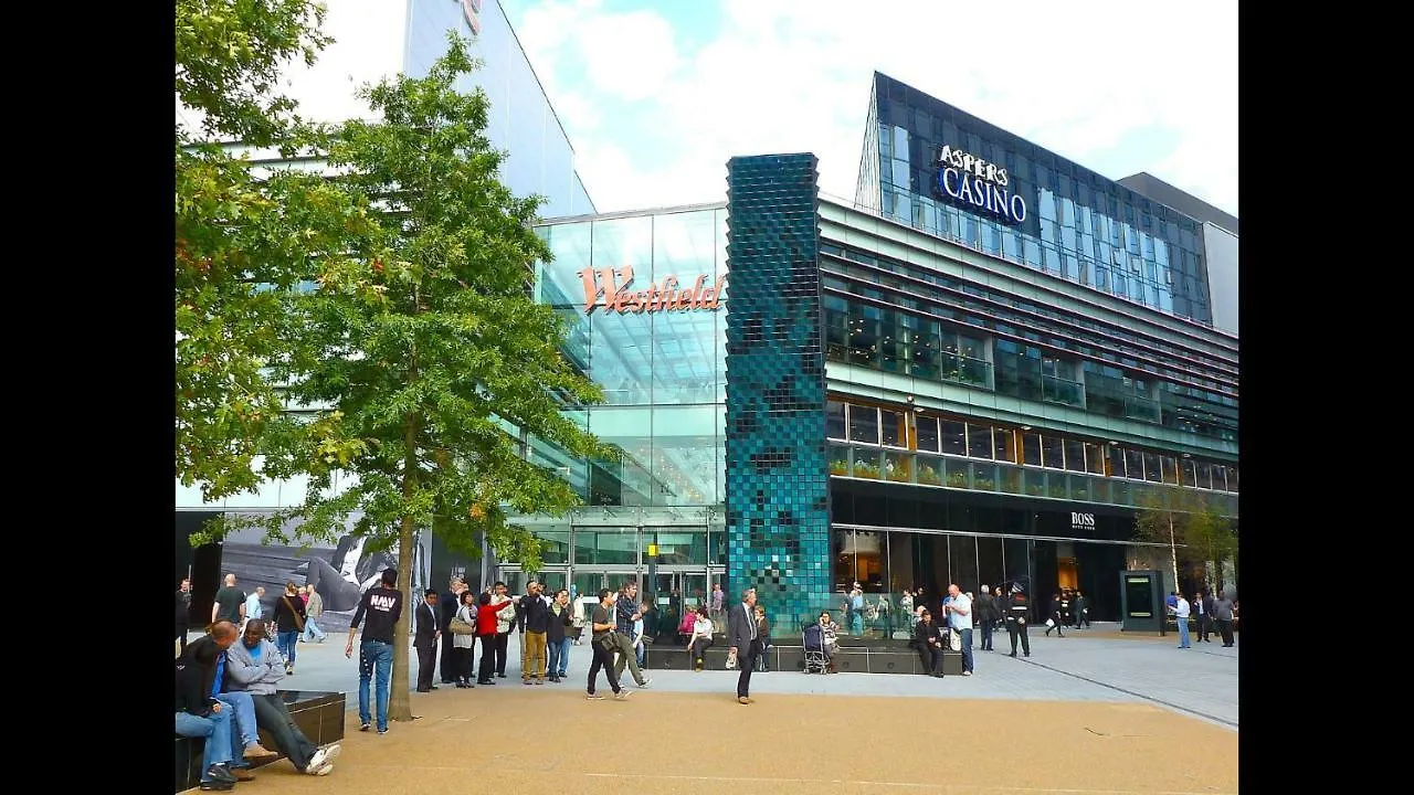 Lovely One Bedroom Apartment In Stratford London 0*,